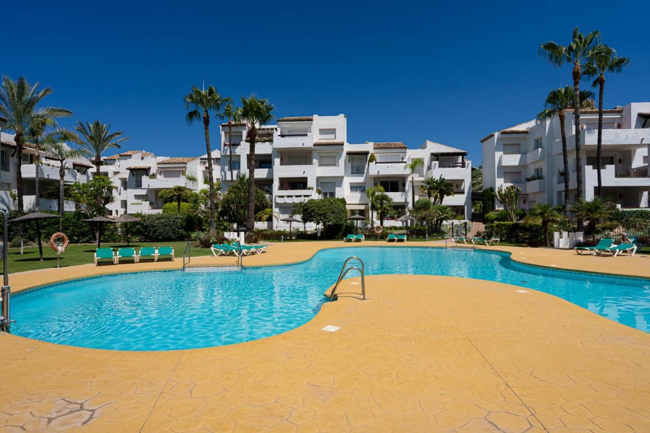Costalita Beach Apartment Estepona Extérieur photo