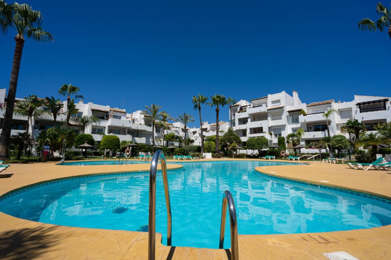 Costalita Beach Apartment Estepona Extérieur photo