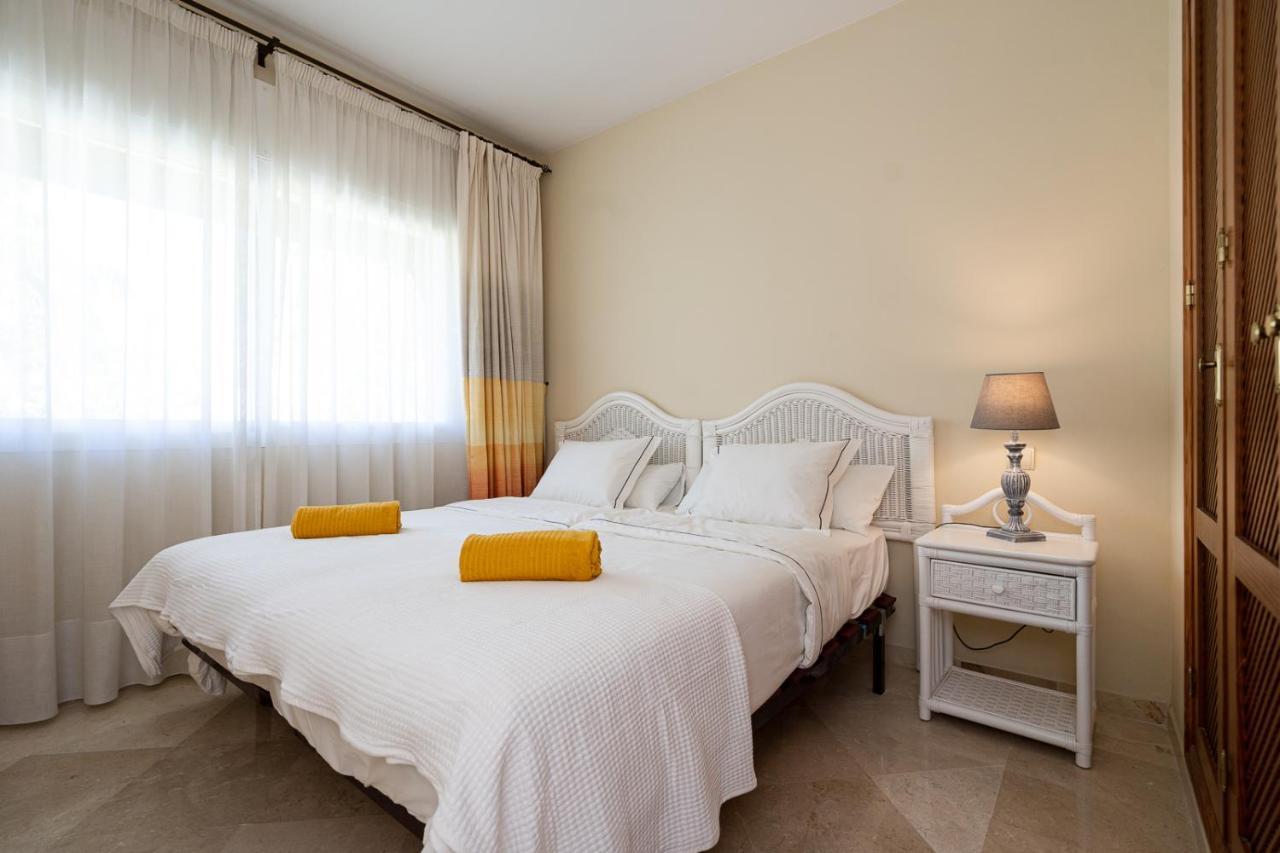 Costalita Beach Apartment Estepona Extérieur photo